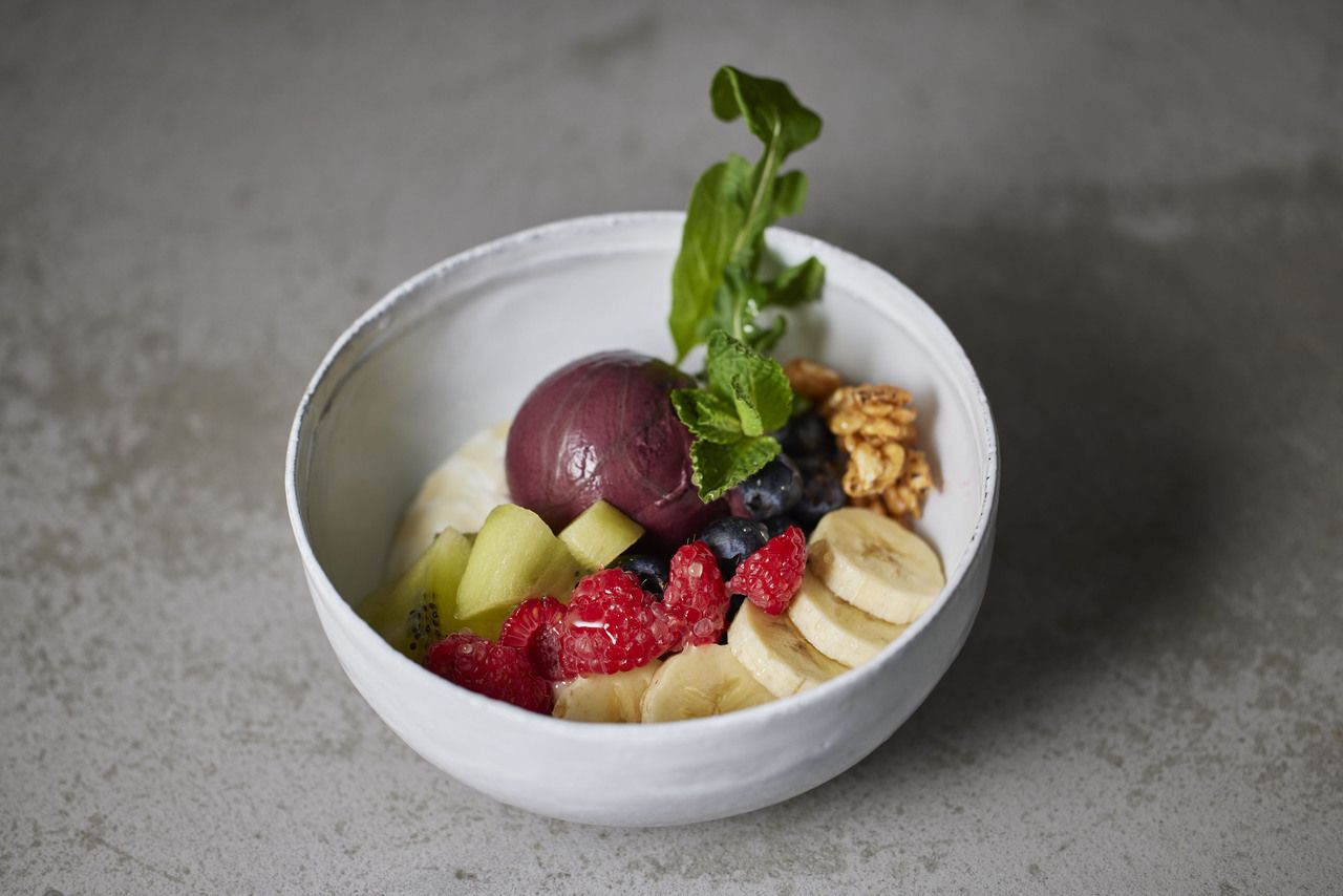 Acai Bowl [¥2,500 (excluding tax)]