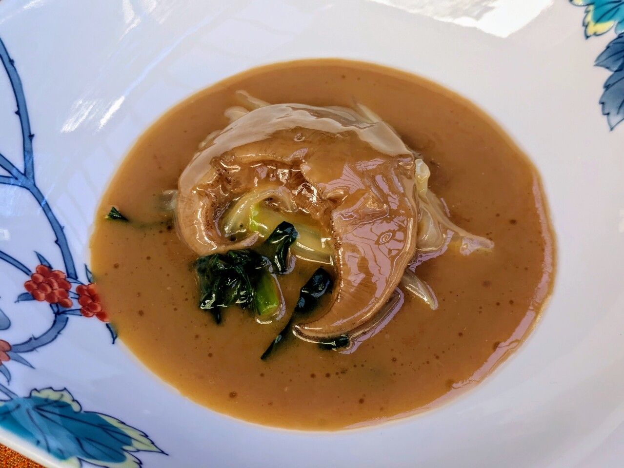 品嚐我們的【午餐鯊魚鰭小吃套餐】（2026年夏季）