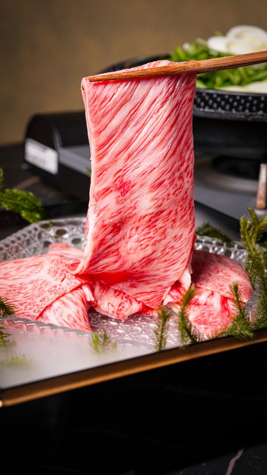 【僅限午餐】A5級認證近江牛肉涮涮鍋套餐