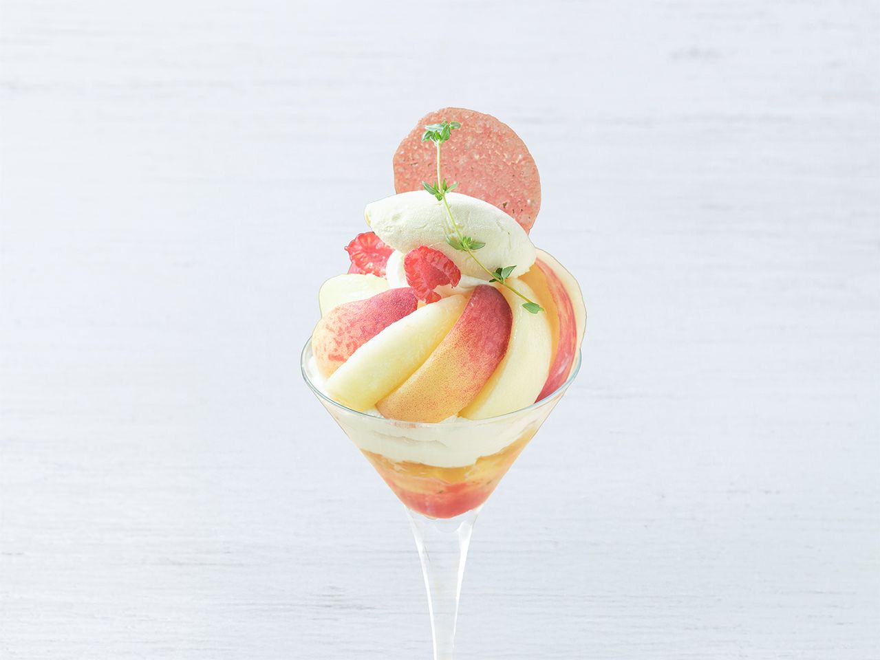 《7/10～》＊平日【季節限定】桃パフェ
