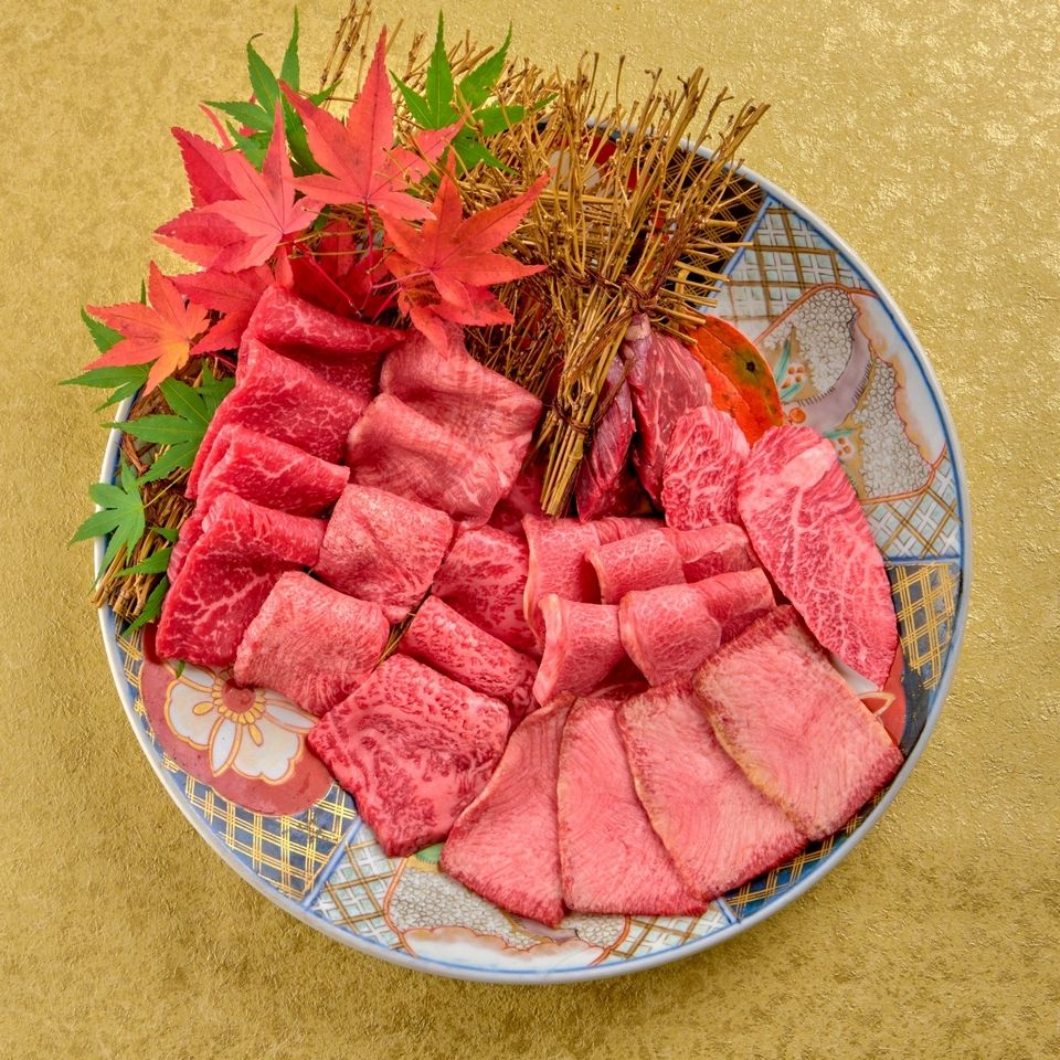 New [Today’s Grilled Meat Only Set] Today is Meat Day! We’ve prepared a special set for this occasion. It includes 10 carefully selected pieces of grilled meat! You can choose the ratio of salt to sauce. *The photo shows a portion for 2 people.