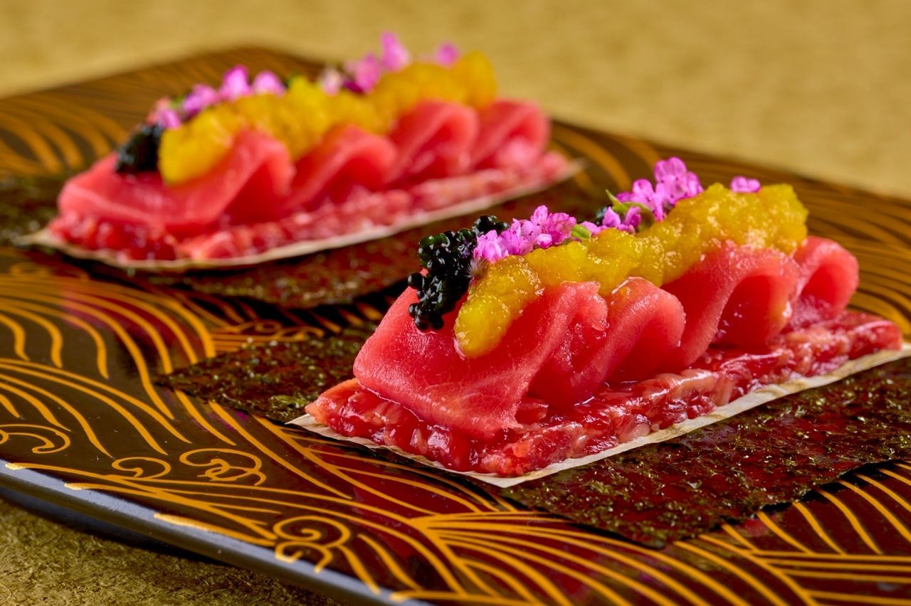 Private room guaranteed! [Commemorative course for the opening of Shinjuku Ushimitsu] We offer 7 carefully selected grilled dishes, including “Wagyu beef and bluefin tuna yukke dog”, “spicy tartar menchikatsu sandwich”, and “stone-cooked garlic curry”.