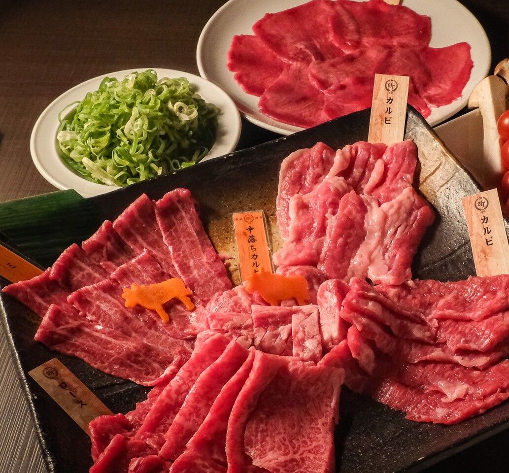 【平日限定のお得プラン】飲み放題付！和牛5種・タン・ホルモン堪能コース　5000円（税込）