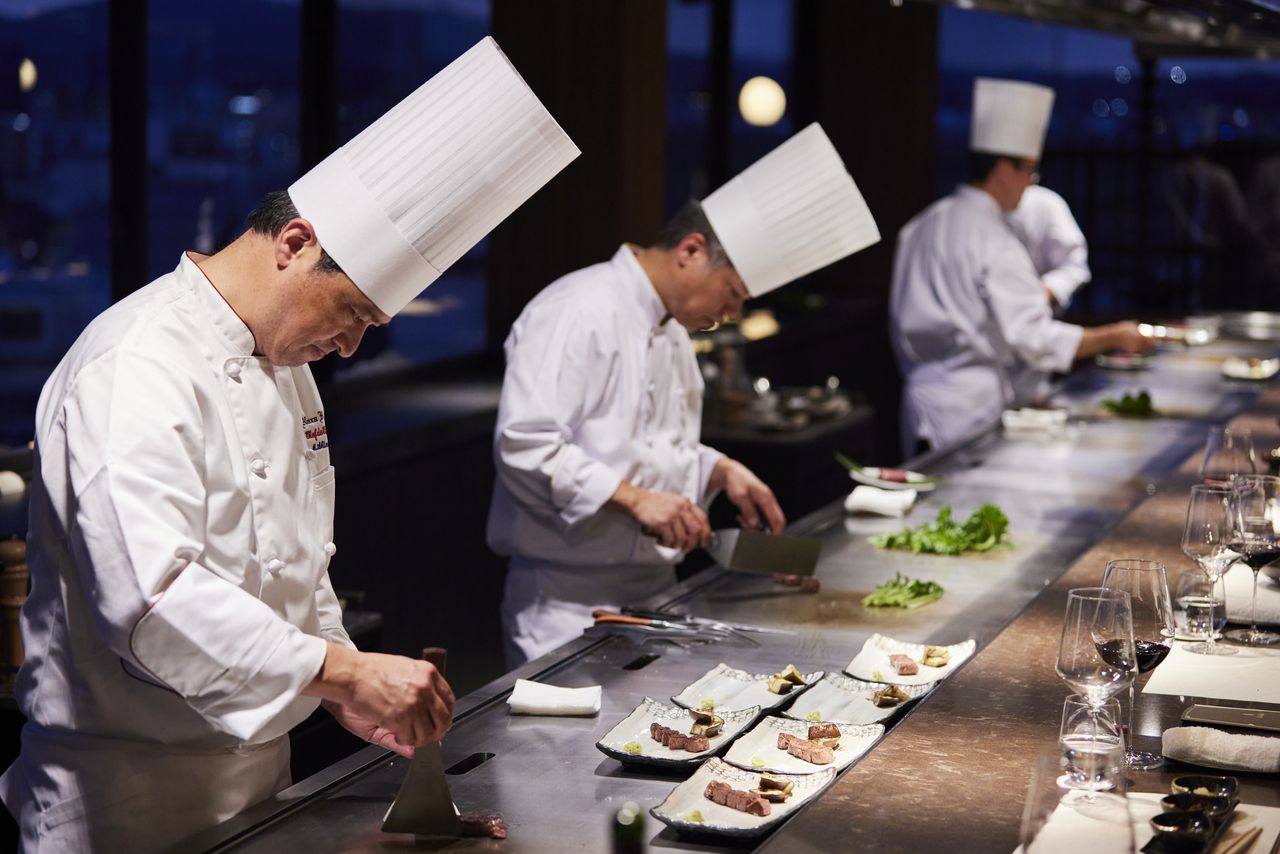 Hana-Kiku Dinner Plan – with paired wine set –