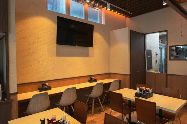 Counter seats