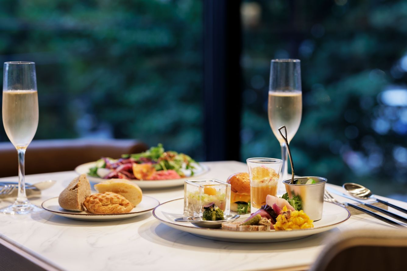 All Day Dining Substance / COURTYARD® BY MARRIOTT® SAPPORO