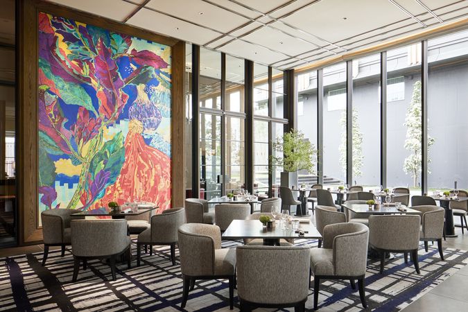 FIVE - Grill & Lounge