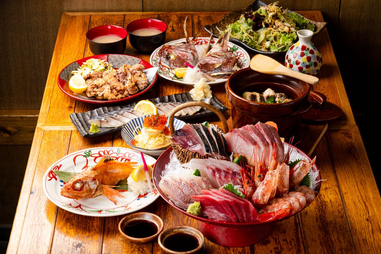 [All-you-can-drink included] "Extreme Seafood" Course ◆ A luxurious plan to enjoy jumbo red shrimp sashimi and an assortment of six kinds of sashimi <7,000 yen>