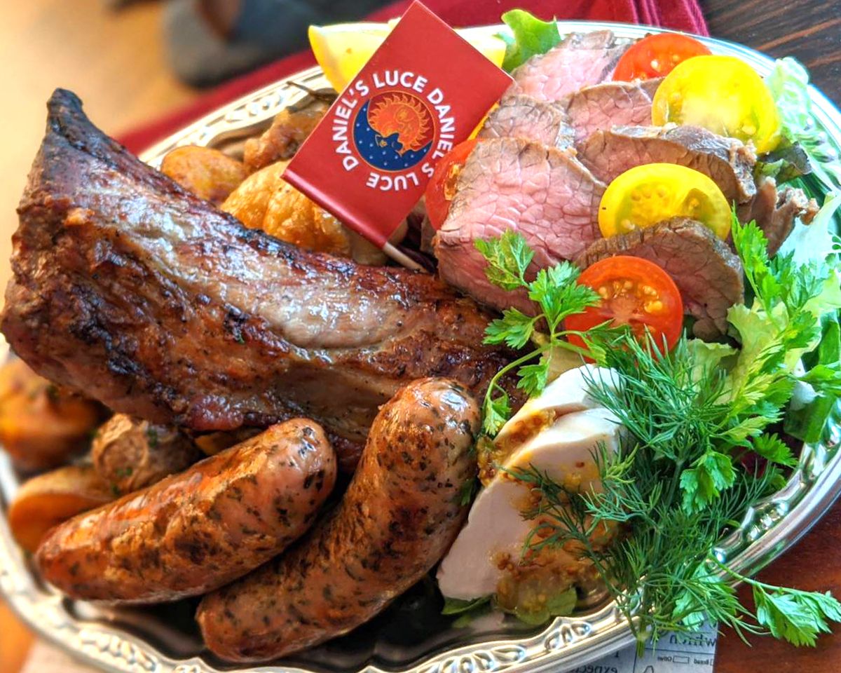 いろいろお肉の盛り合わせ