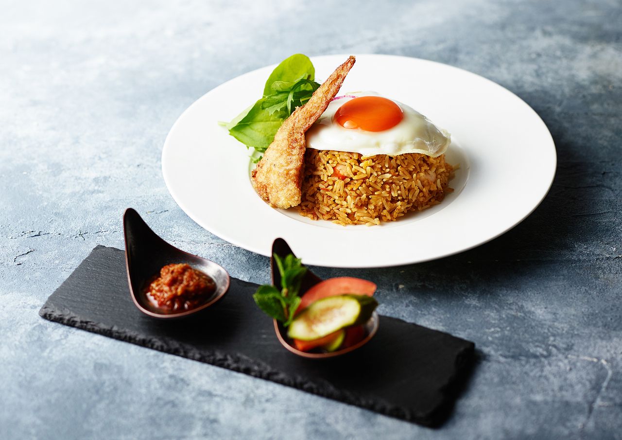 【Takeout】 Nasi goreng, mini salad, with special nasi goreng sauce