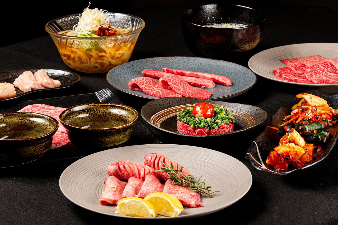[Standard course (11 dishes, 13 items in total) + 100 minutes of all-you-can-drink] Plan includes grilled sukiyaki, choice of yukhoe, thick-sliced tongue, thick-sliced skirt steak, WASABI kalbi, lean fillet, lamb, egg-topped rice, and dessert.