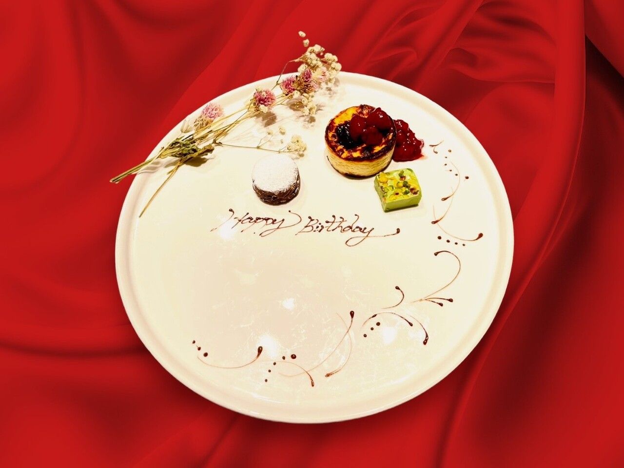 プチバスクチーズケーキのアニバーサリープレート