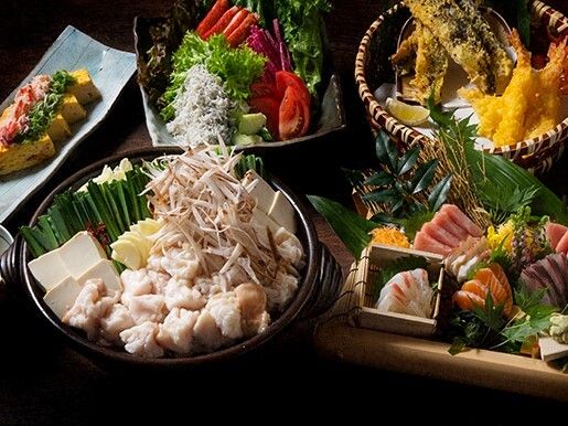 【大皿】番屋特製もつ鍋コース　 5000円(税込)　2時間飲み放題付き