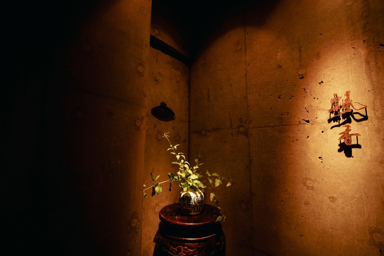 スペシャリテを3品含むおまかせディナーフルコース。 冬の飄香式エッグタルト、自家製高麗人参茅台酒漬け酔っ払い蟹、四川伝統名菜ナマコと豚レバーの煮込み、特選麻婆豆腐付きコース