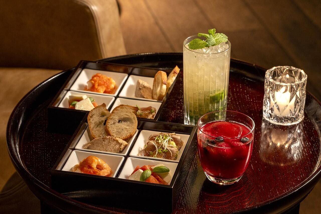 【べビーダ コン アペリティーボ】 ～ タパスの盛り合わせ ＆ 選べる2ドリンク ～