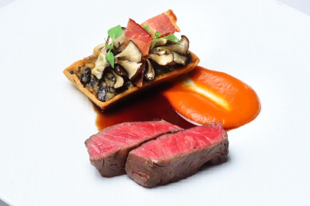 [Dinner] A full-course dinner using luxurious, carefully selected ingredients from Menu Grand, where you can fully enjoy the chef's unique worldview.