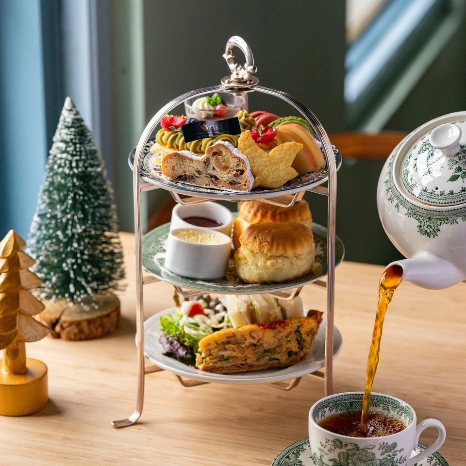 [2025/12/1~12/25まで]KIKI’sアフタヌーンティーセット「KIKIのクリスマスキャロル」12:00~