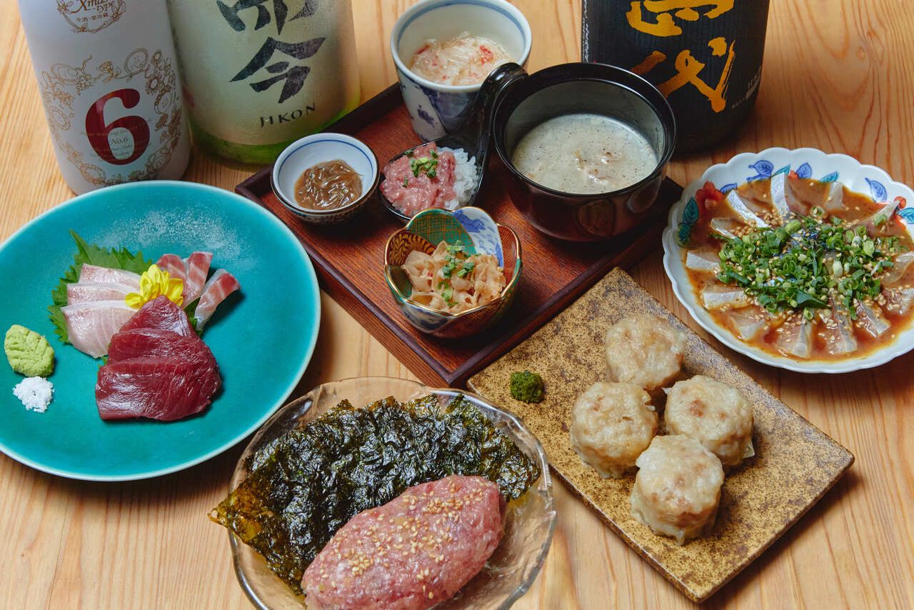 和酒バル廻　季節のお任せ10品コース飲み放題込み