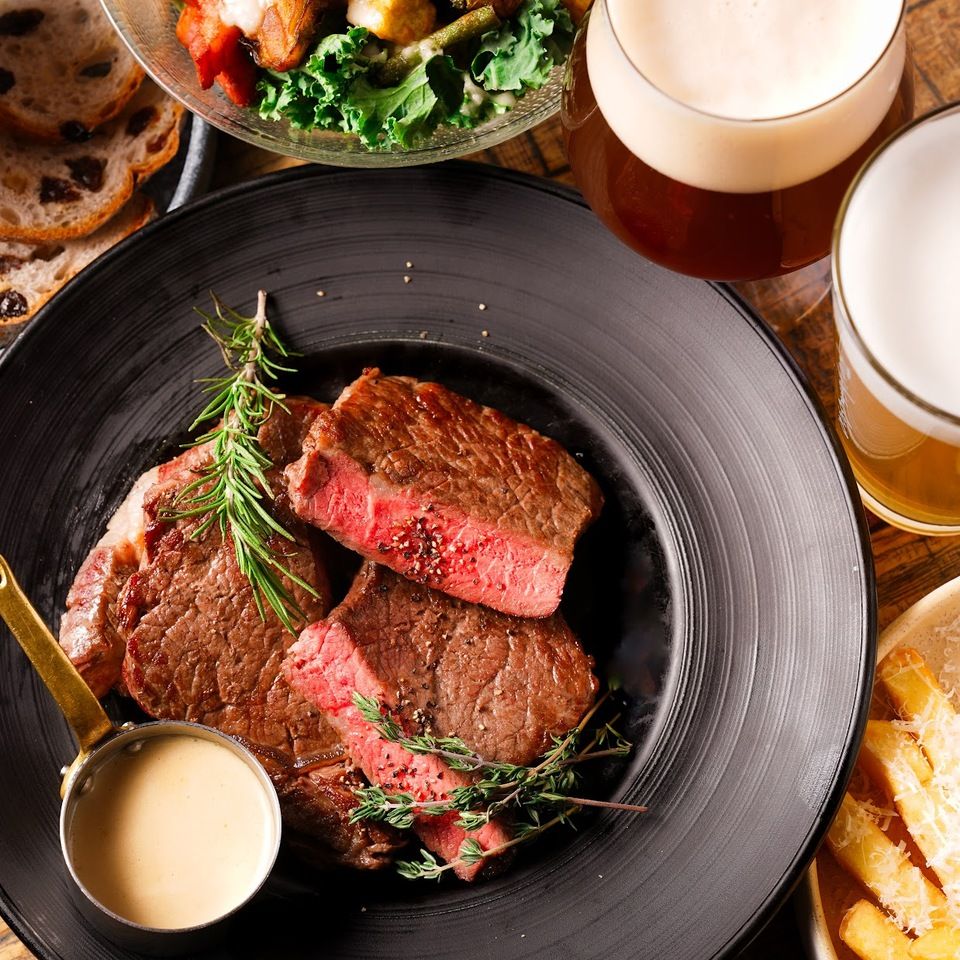 【歓送迎会2H飲み放題】(クラフトビール4種含ビール5種・スパークリングも) リエージュ風サラダからUS産アンガス牛チャックアイステーキまで！MUHいいとこ取りコース...6,000yen 2名様~