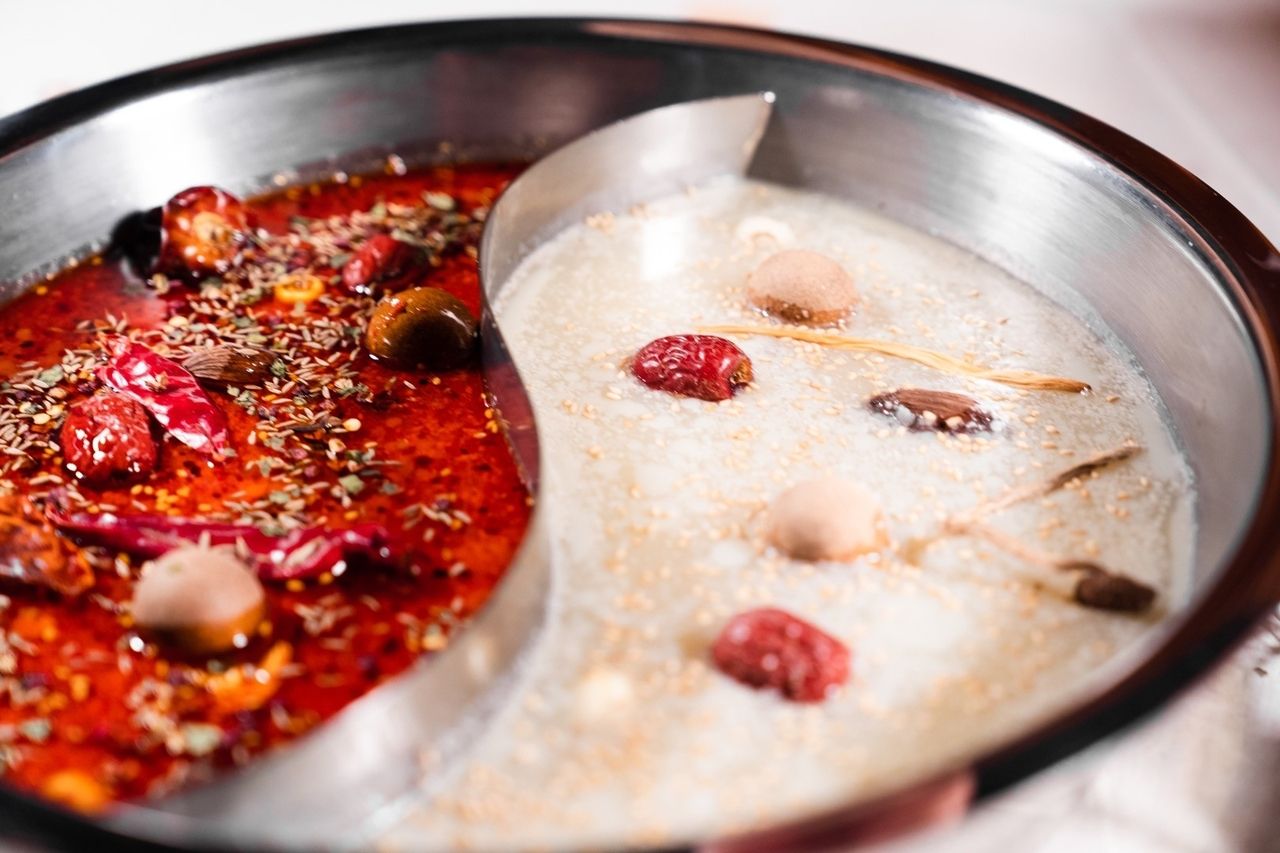 [For 2 or more people] Yakuzen hotpot course