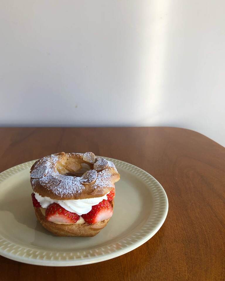 いちごのパリブレスト