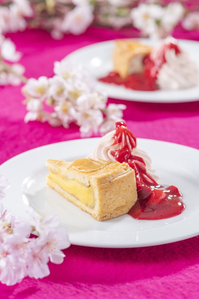 【3月・土日祝 2部13:30～15:00】いちごスイーツ＆ランチブッフェ～いちごとさくら～