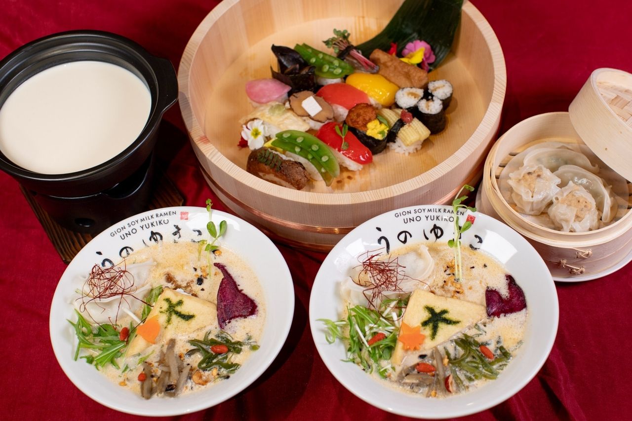 Set of "Hana" or "Gekka" ramen, assorted sushi, homemade tofu and dim sum with dessert