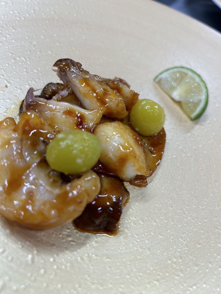 Whole Shark Fin Course (10 dishes): Seasonal ingredients, Whole Shark Fin, Abalone dish