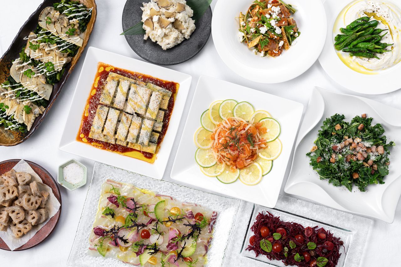 Seasonal choice lunch & deli salad buffet