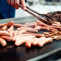 ★オプションでお子様プランご注文可★【屋外BBQ】クラフトビール含む飲放付 US産アンガスビーフ＆鶏もも肉＆スペアリブ＆極太ソーセージ BBQライトプラン