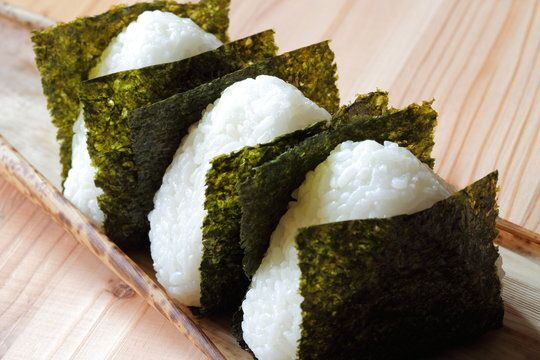 Salt knot (with seaweed)