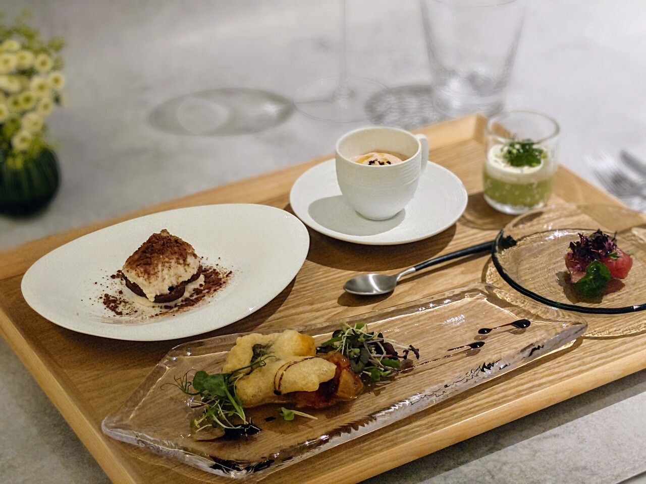 -Pranzo B- 5 small appetizers and a choice of pasta and main dish