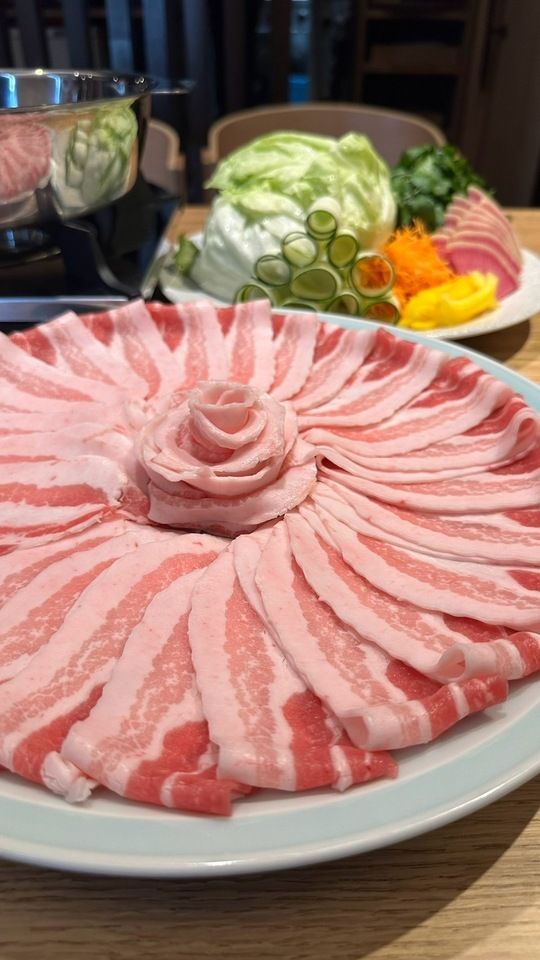 Piatto di shabu-shabu di maiale Agu