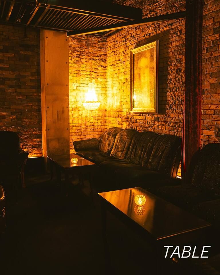 Table reservations (2-12 people)