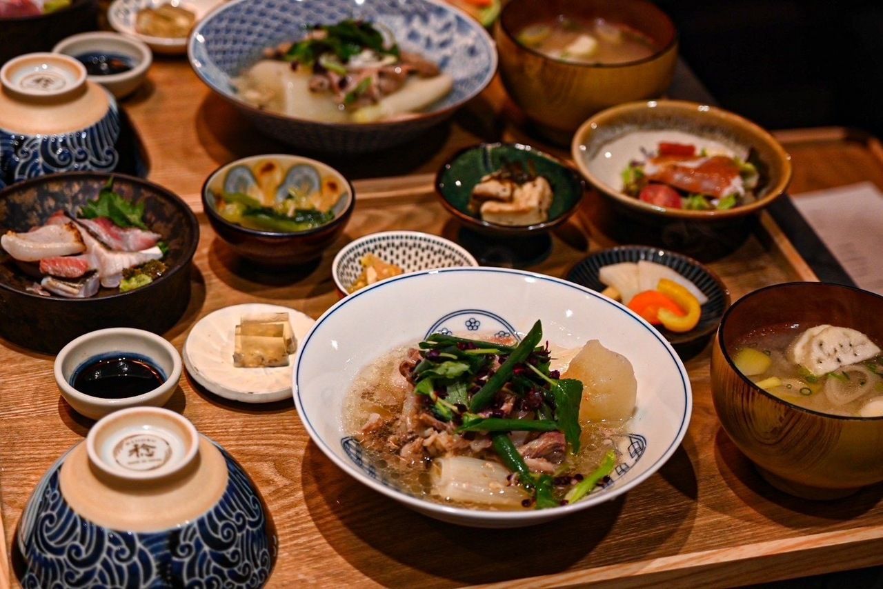 【夕食】食堂おわんの日替わり夕食御膳 ワンドリンク付