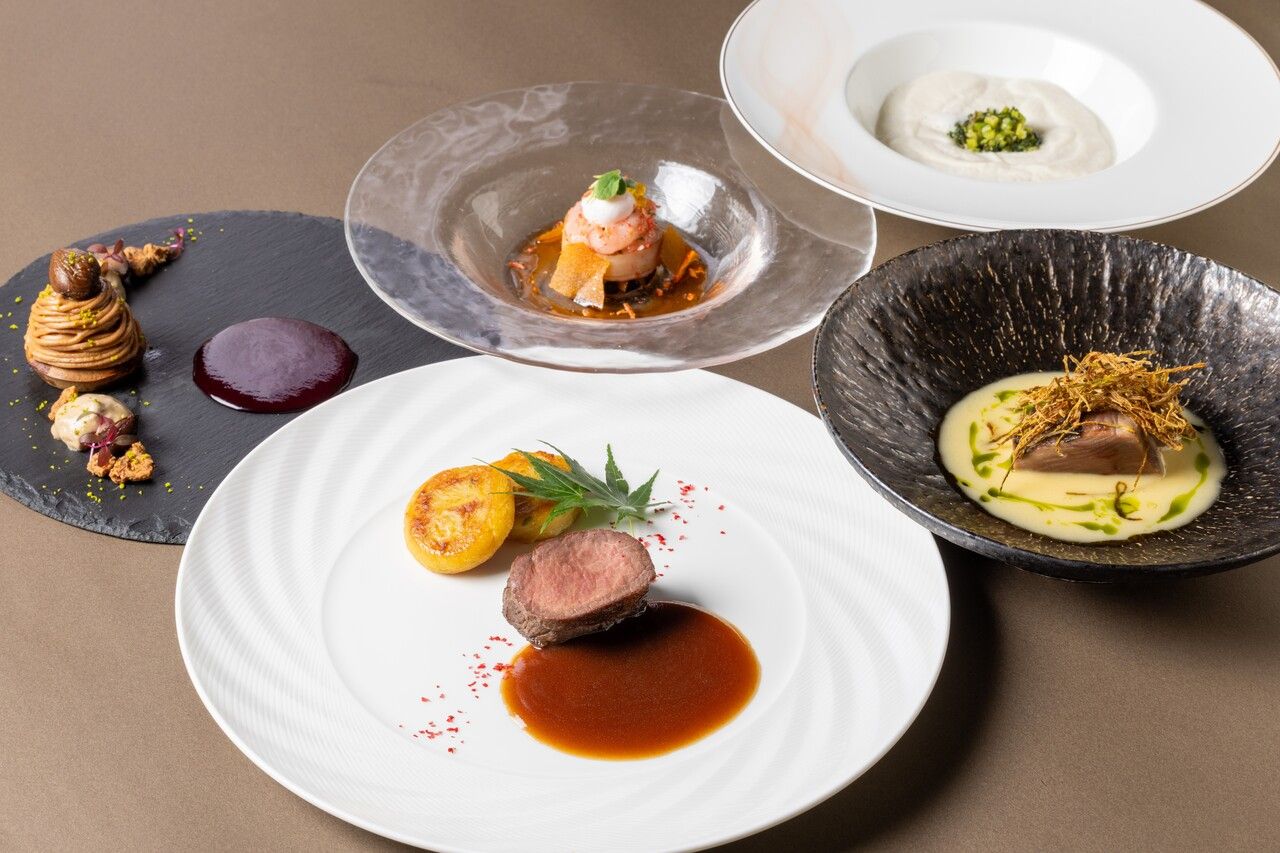 Orchid Dinner (September–November)