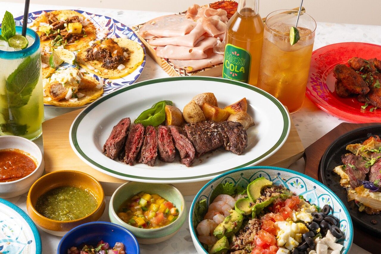 [PREMIUM COURSE] 4 Popular Appetizers + Cobb Salad + Quesadilla + Fish Tacos + US‑Certified Angus Beef Steak + Dessert — A premium course to enjoy luxurious ingredients, 9 items in total