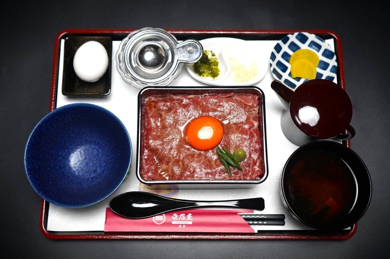 Yonezawa wagyu Beef top- round Sukiyaki rice box