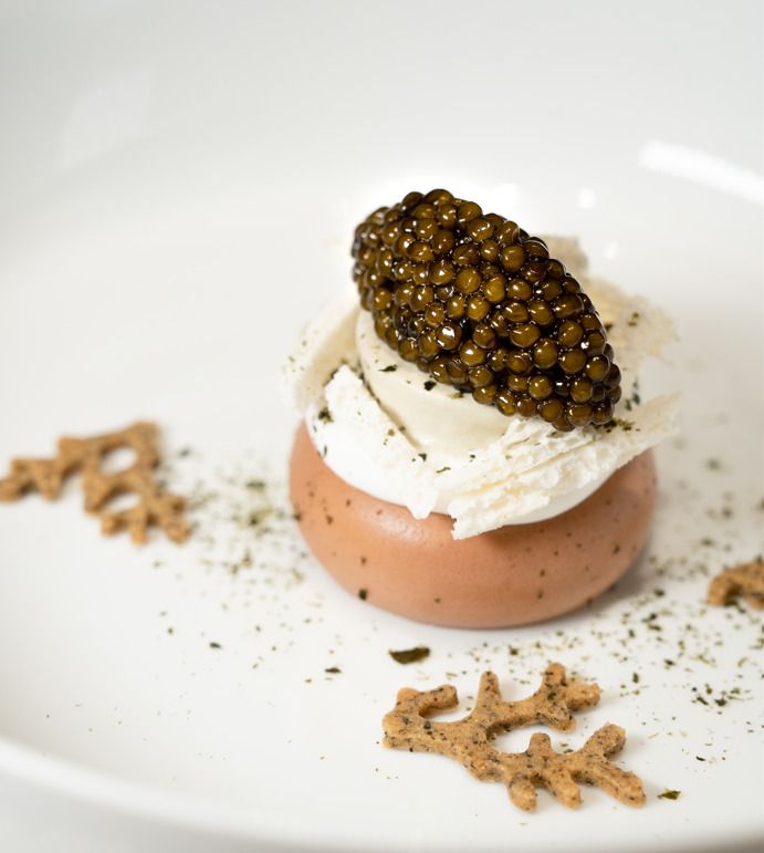 KaviaRi -Ten Courses- with a glass of Champagne