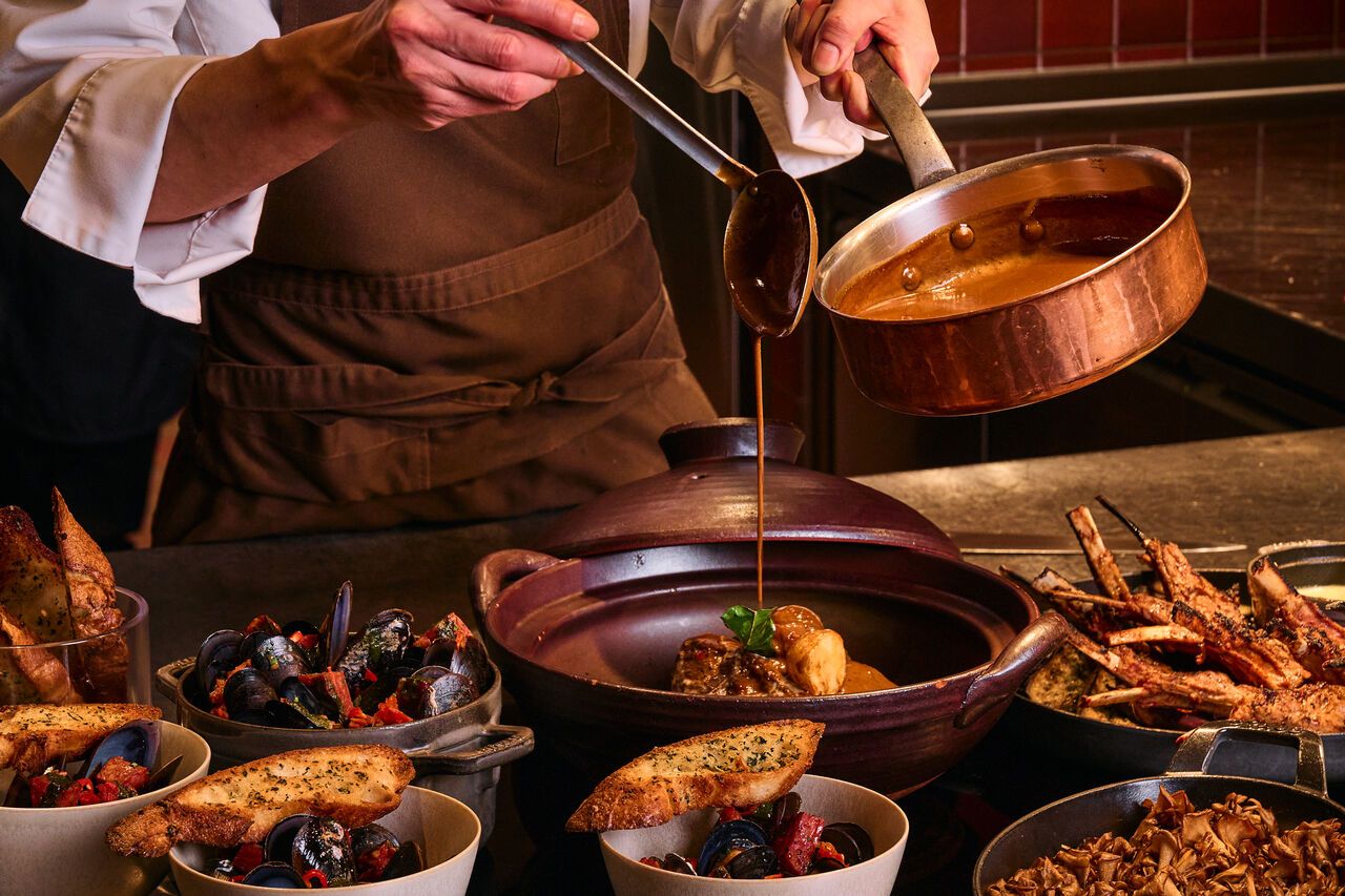 【Online Reservation】 World of Hyatt members only 15% discount-Crossroads Kitchen weekday lunch (Monday-Thursday)