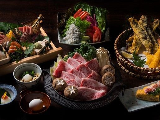 9月29日販売開始　【一人一鍋会席】特選黒毛和牛のすき焼きコース8000円