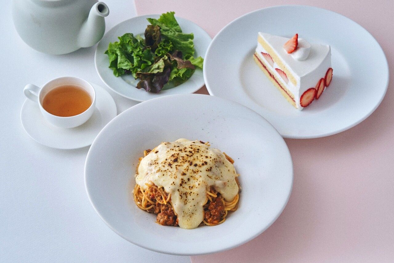 [Special Lunch with Dessert & Drink] Spicy Bolognese with Creamy Gratin