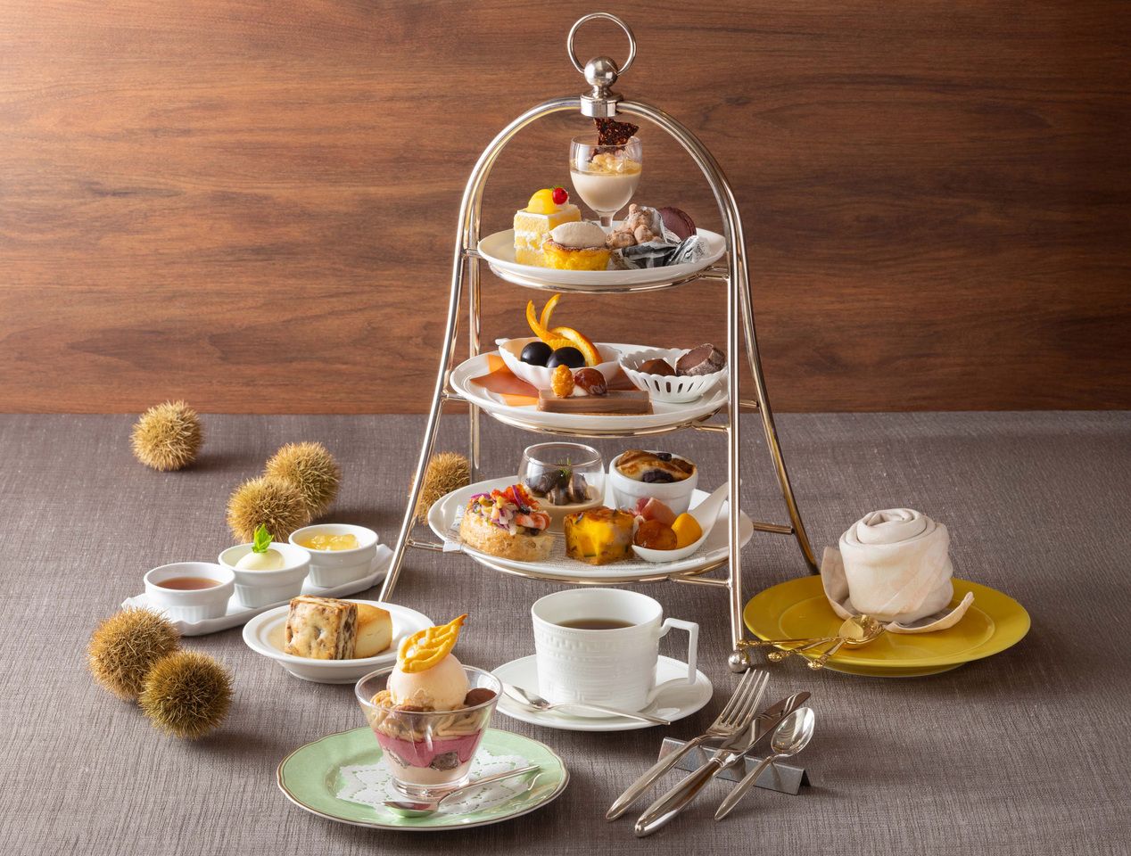 アフタヌーンティー　～栗～　約21種類の珈琲紅茶おかわり自由+スパークリング・赤白ワイン飲み放題付き