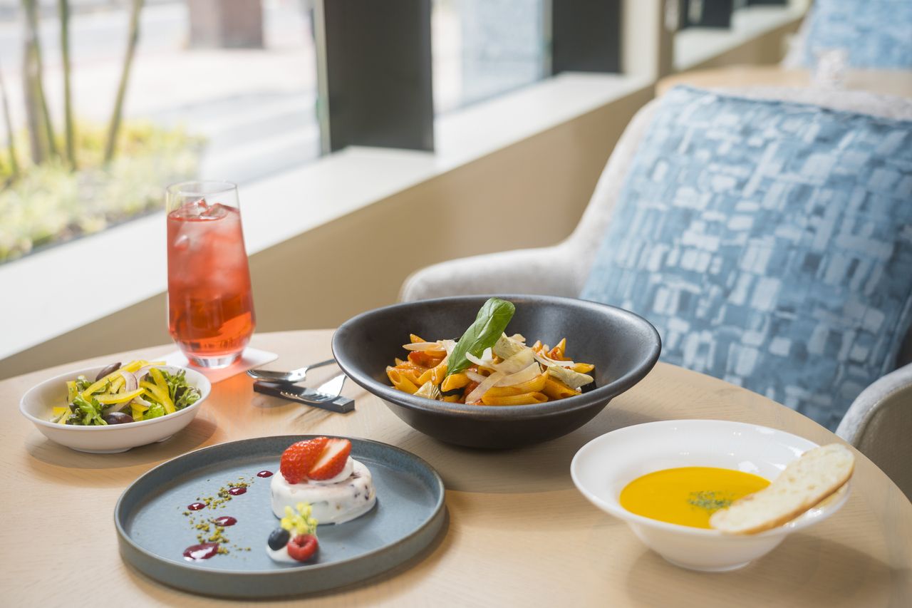 【Lunch & Dinner Plan】 Favorite Main Dish + Original cake 