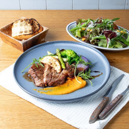 Perfect for celebrating birthdays and anniversaries! [Lunch course with free drinks and a message plate] Relaxed seating for 120 minutes ★ Recommended lunch course with salad + choice of main course + today's dessert ★