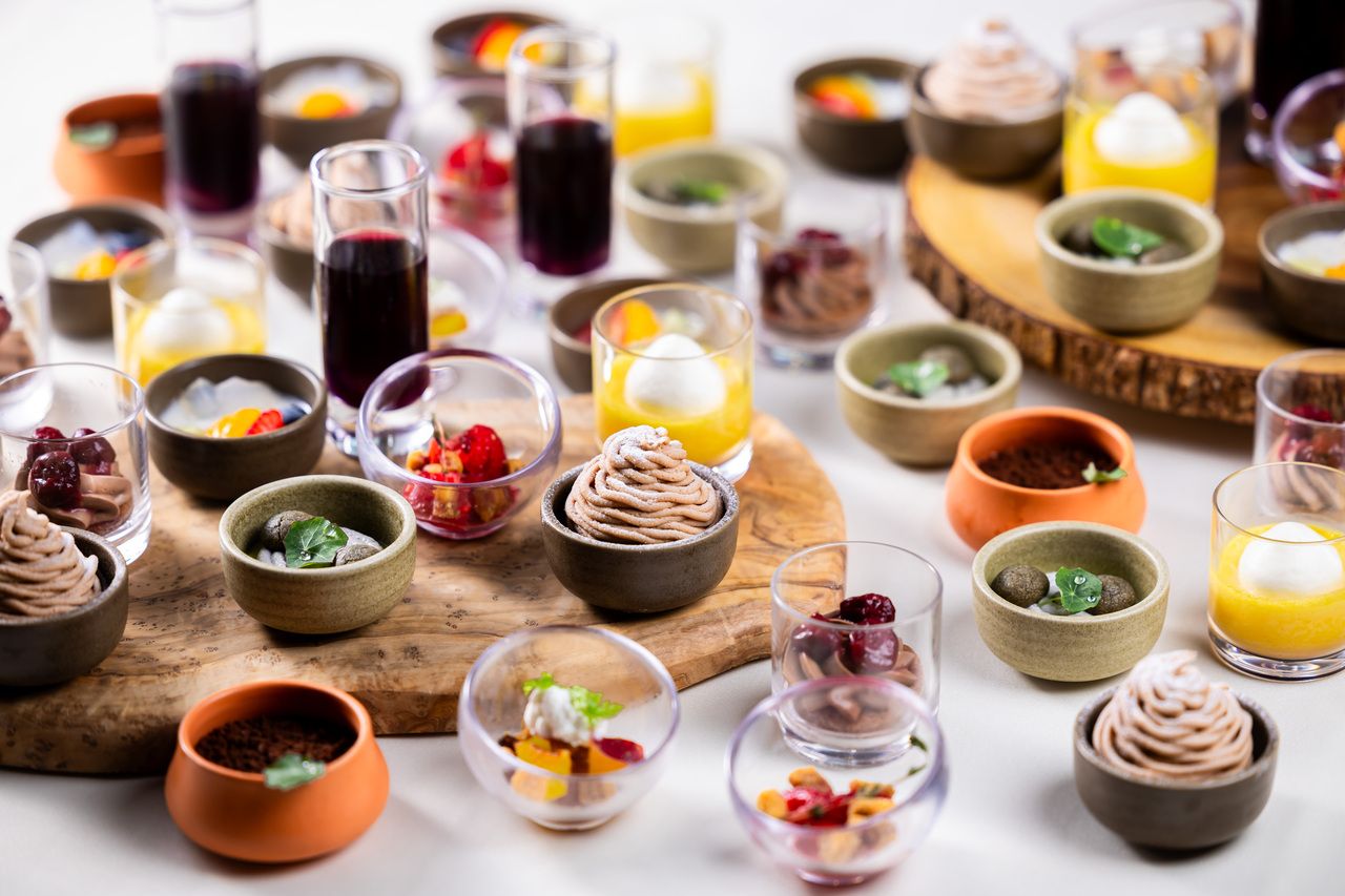 [Elementary School Students] 2026 New Year Lunch: Full buffet decorated for the New Year / Unlimited time (1/1 - 1/3 only)