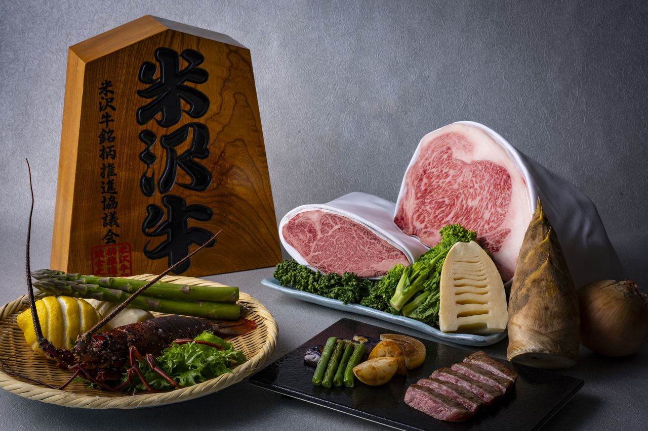 [Members-only plan] Recommended Spring Course: Live Lobster and Yonezawa Beef