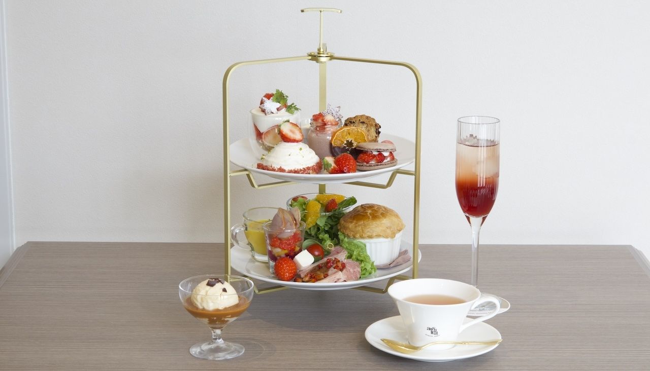 イヴェール・ロワイヤル・アフタヌーンティーセット 【土日祝11:30〜】