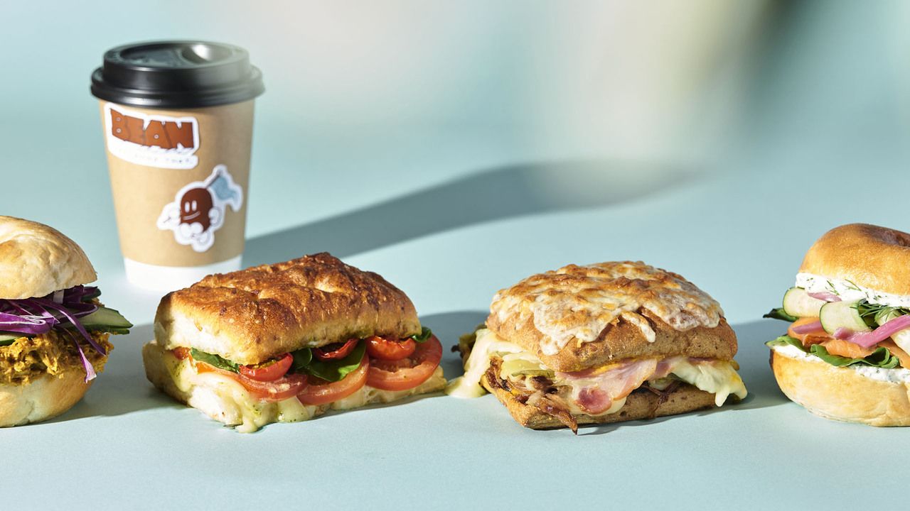 ＜Weekday Special＞ Caprese Sandwich & Drink Set