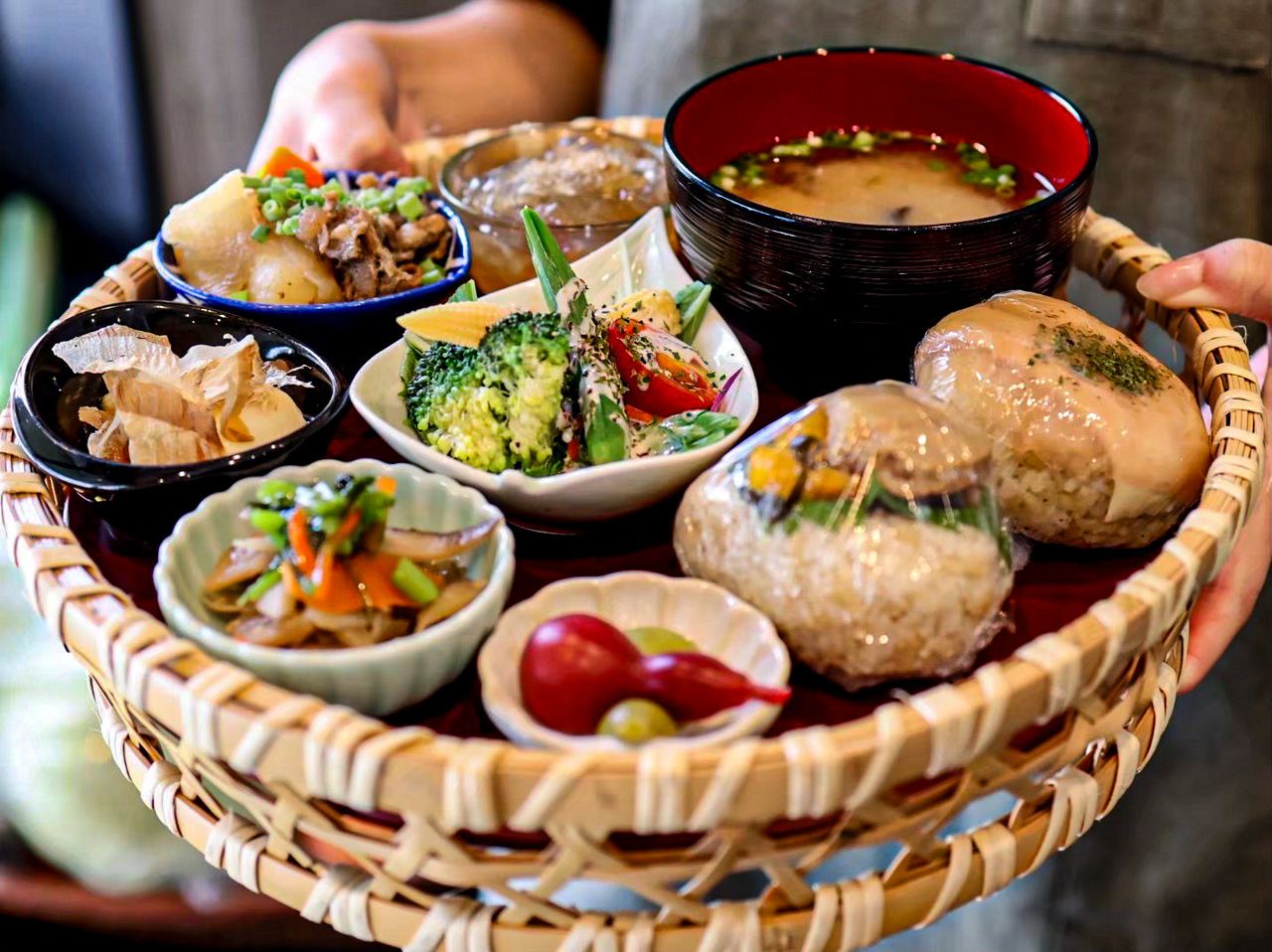 [Lunch] Luxurious "Hanagogo Gozen" (tax included)